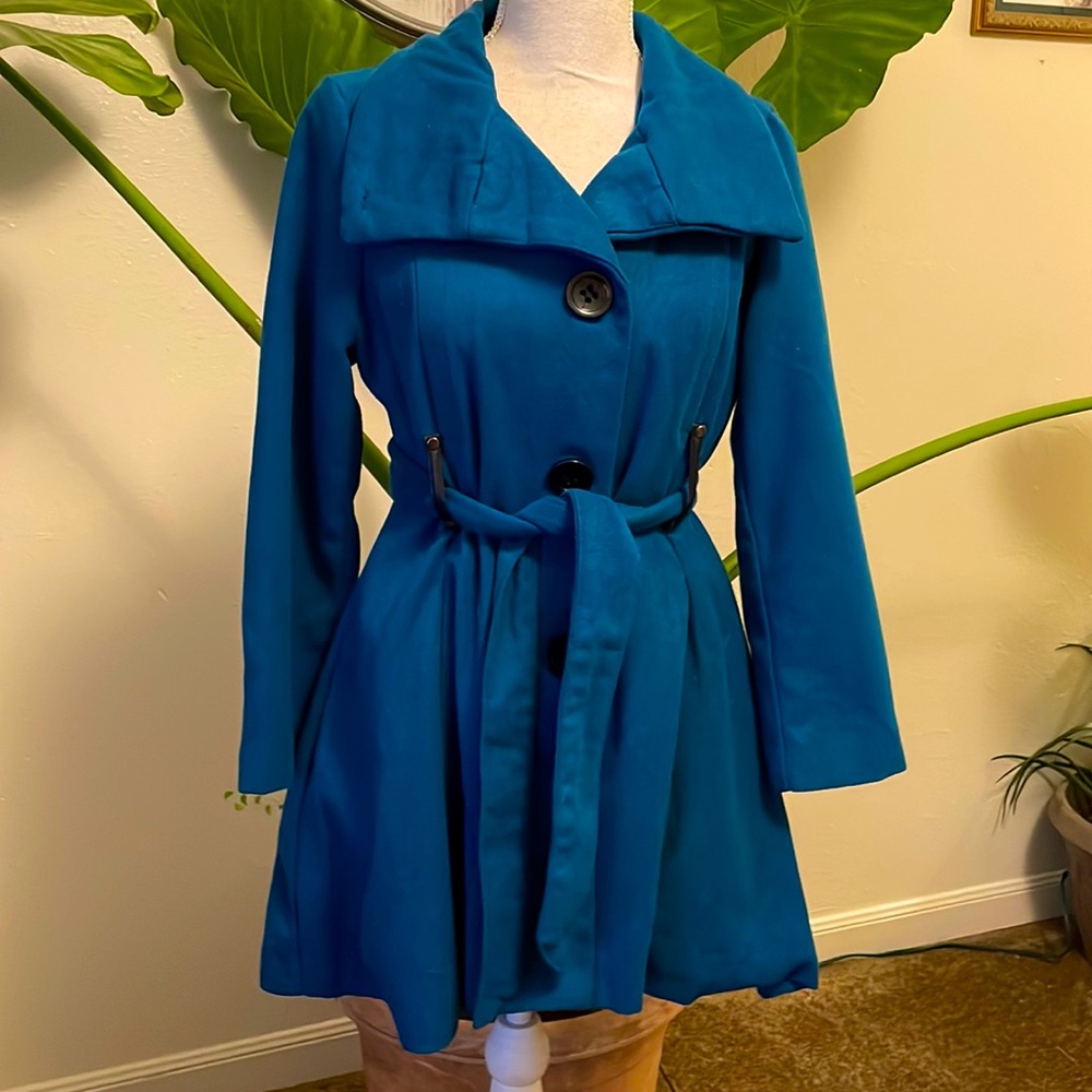 Teal short coat with pockets. Lined! Size XL (16)